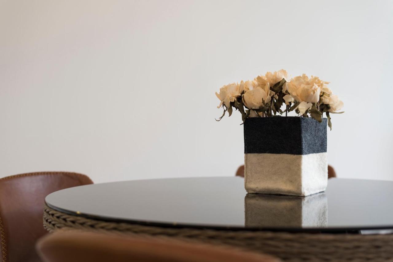Lovelystay - Flat W/ Ac & Balcony *